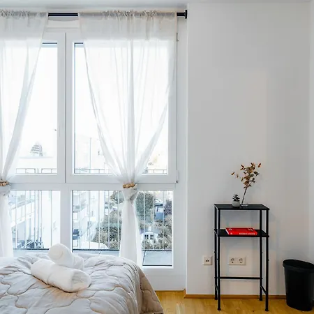 Apartment Fernweh-apartment Echterdingen Nahe Airport Und Messe - Kueche - Kostenloser Parkplatz